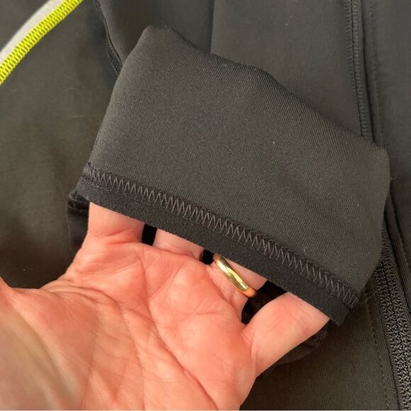 Under Armour Run Cold Gear Jacket Semi Fitted Full Zip Black Turquoise Athletic - Picture 10 of 12